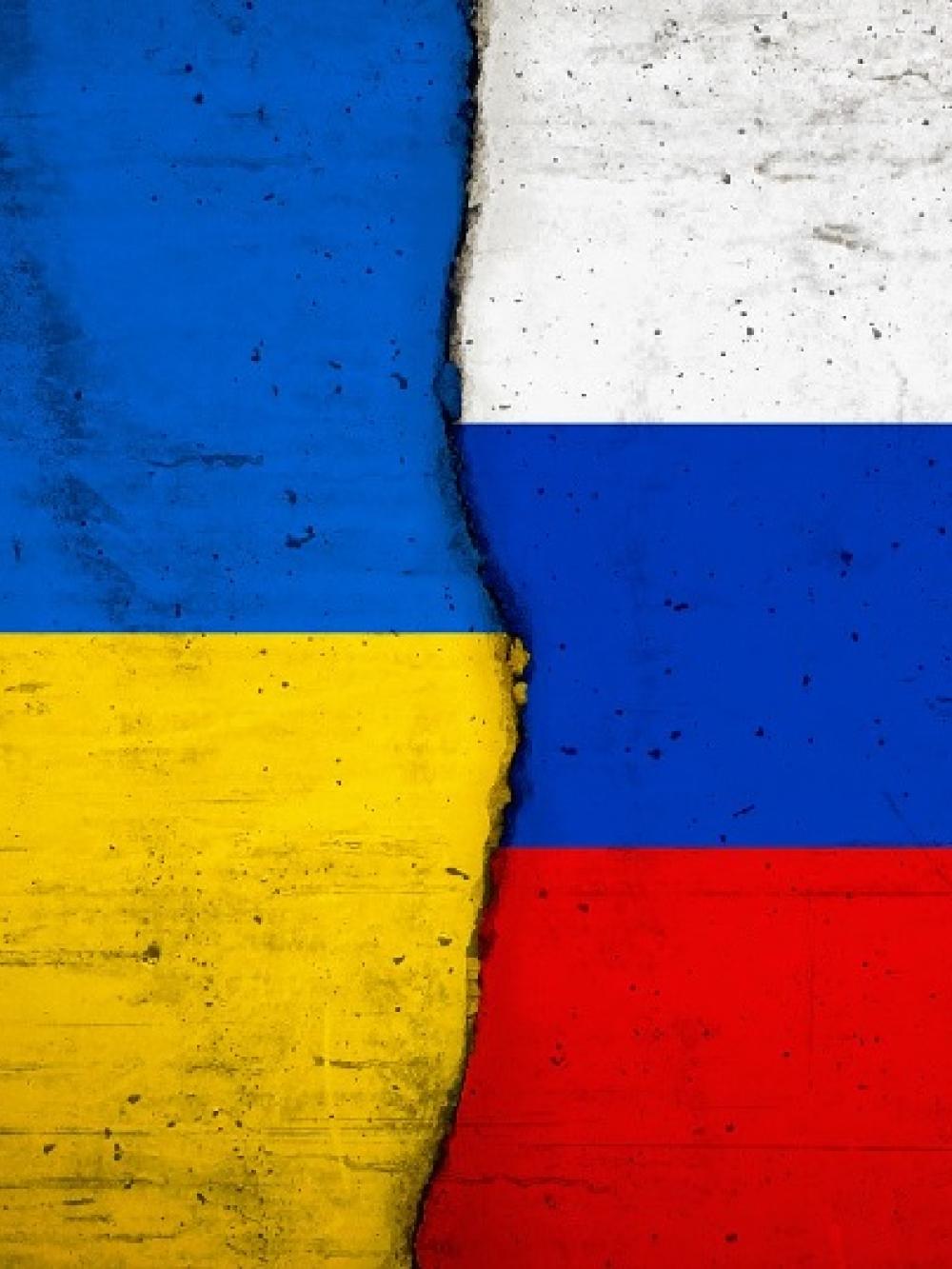 Ukraine and Russia split flags